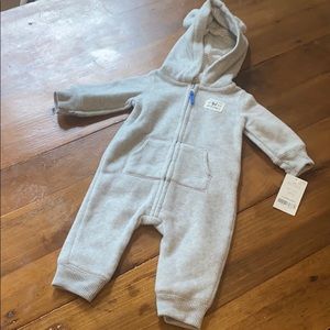NWT Carter’s 3 months footless zip-up suit